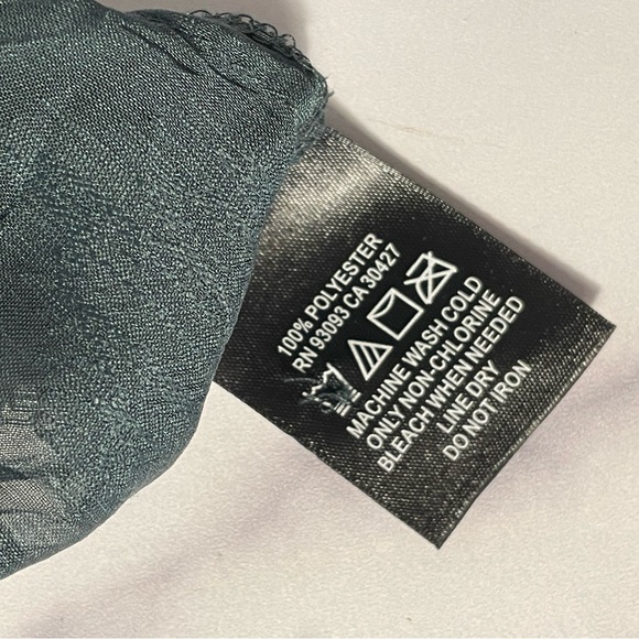 NIC+ZOE Women's Reserve Top in Urban Green - size PM - Picture 12 of 15